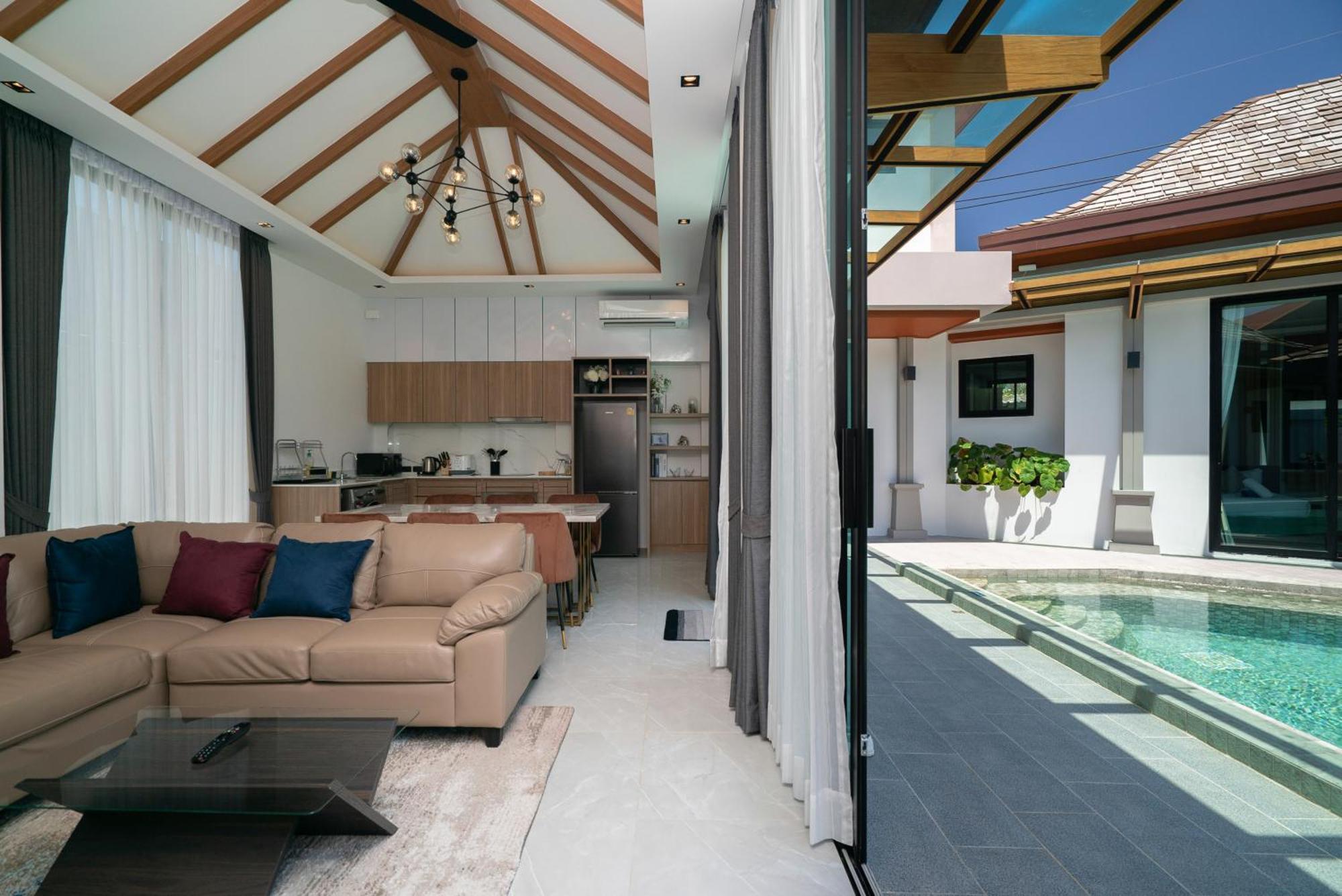 Rawayana Central Park Villas Rawai Zimmer foto